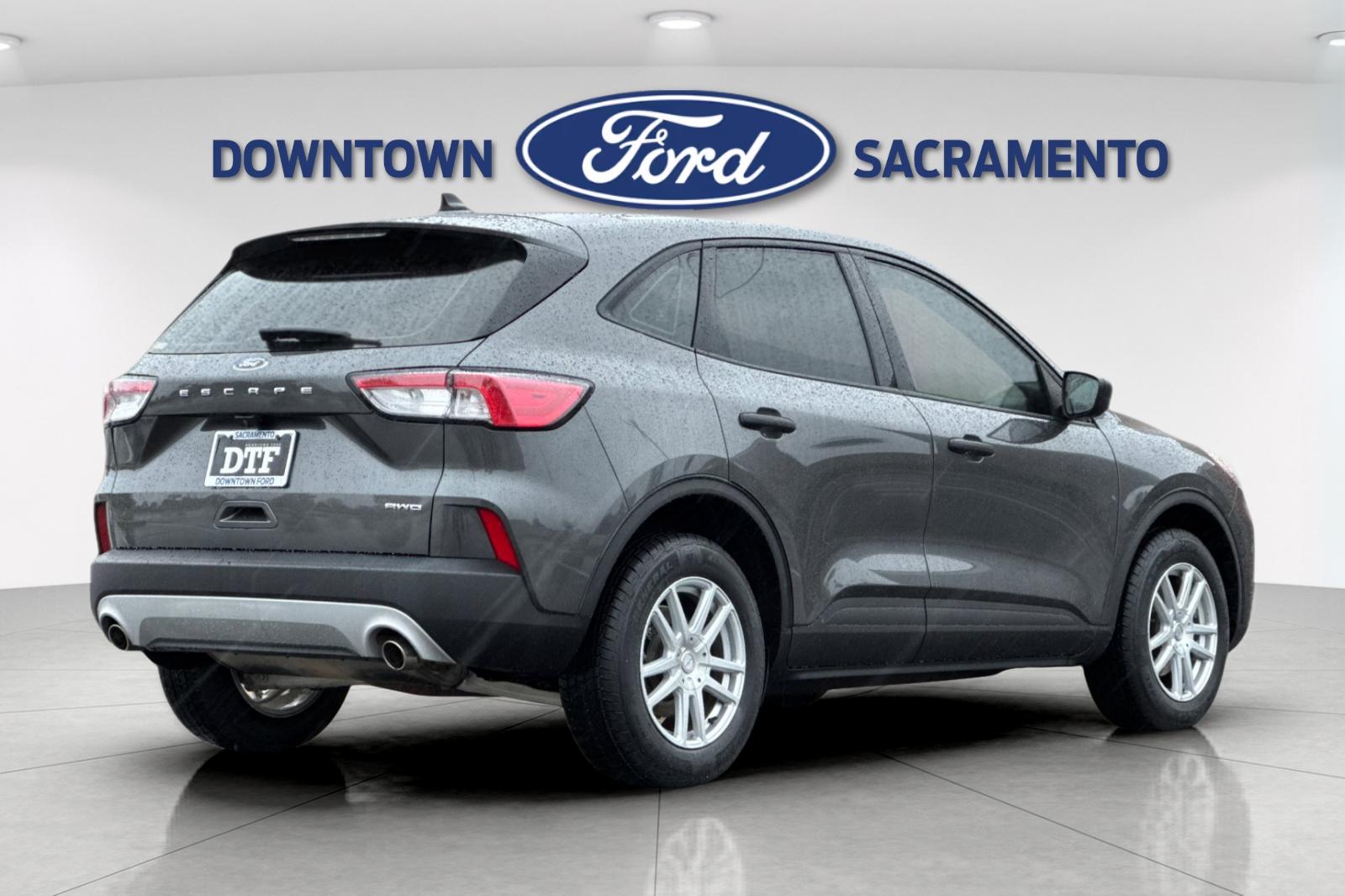 2020 Ford Escape S photo 2