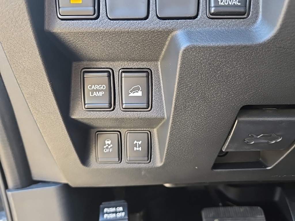 2025 Nissan Frontier PRO-4X photo 7