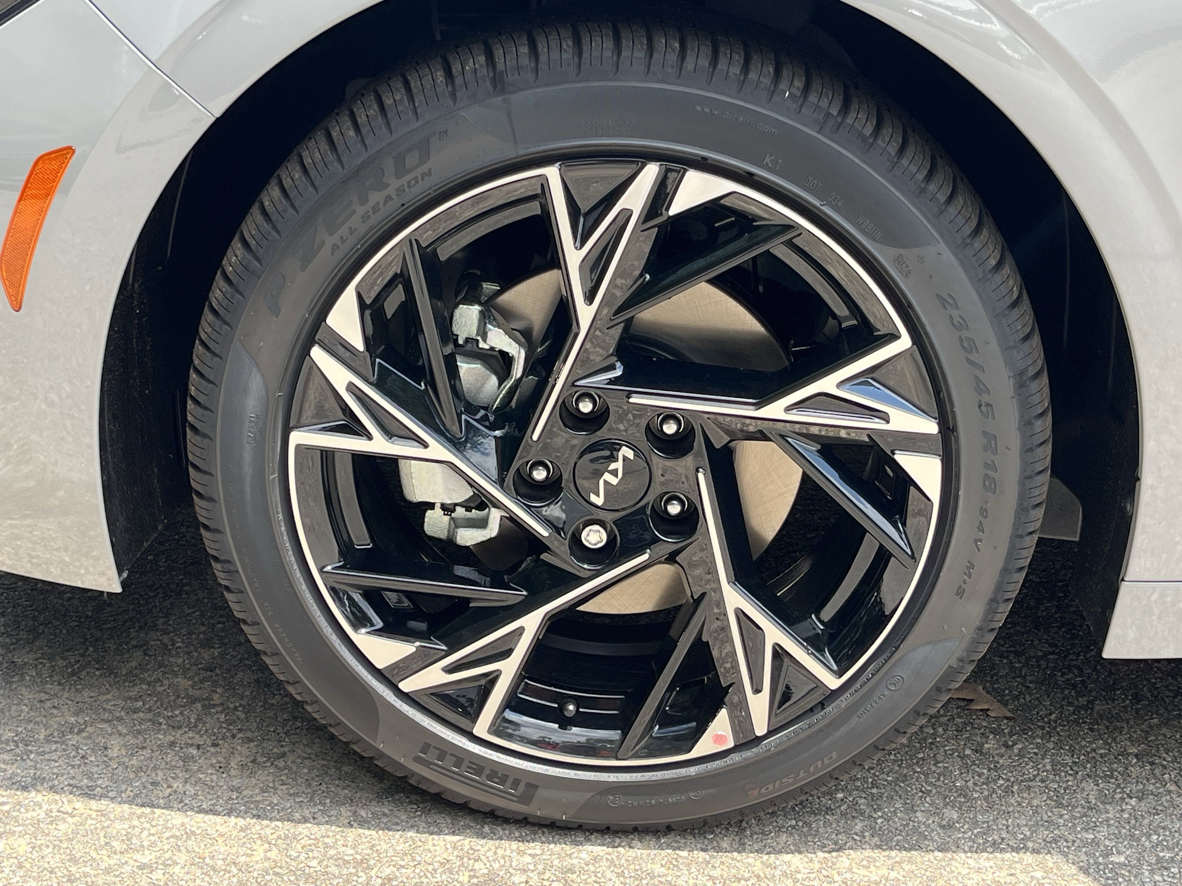 2025 Kia K5 GT-Line photo 21