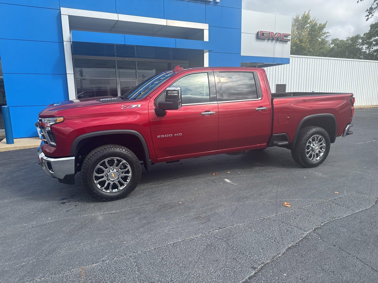 2026 Chevrolet Silverado 2500HD LTZ photo 3