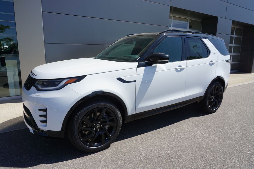 2025 Land Rover Discovery SE photo 3