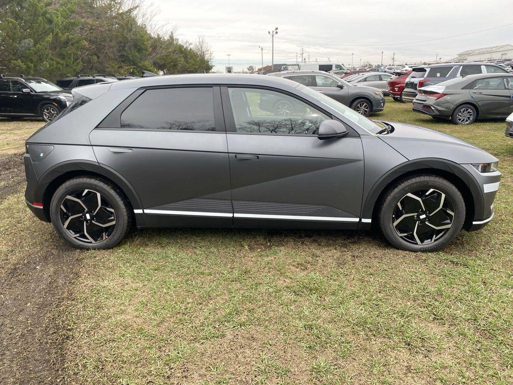 2024 Hyundai Ioniq 5 SEL photo 12