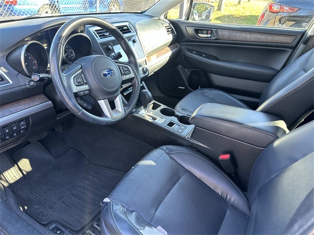2017 Subaru Outback 2.5i Limited photo 3