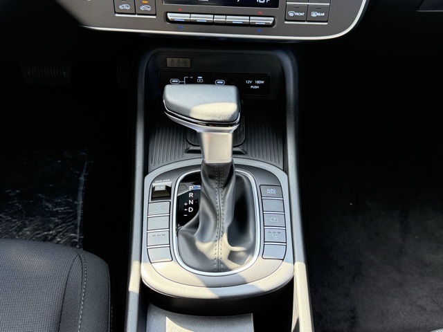 2026 Hyundai Kona SEL photo 22