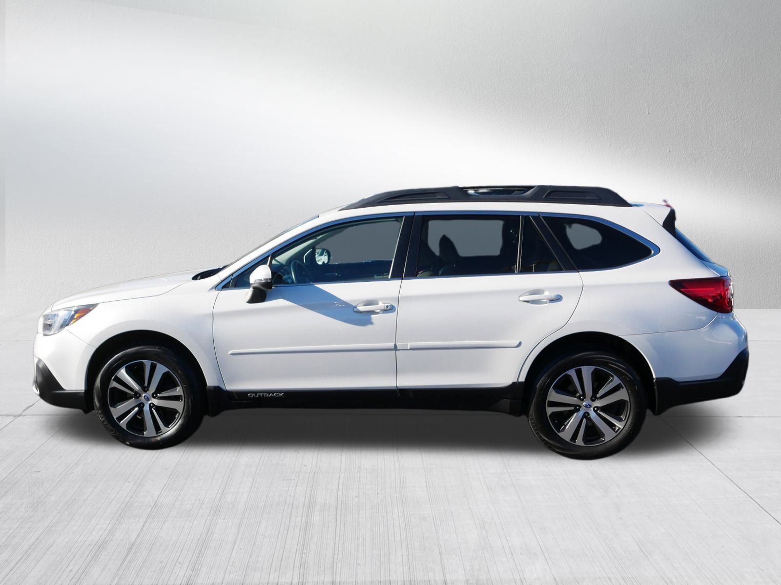 2018 Subaru Outback Limited photo 4