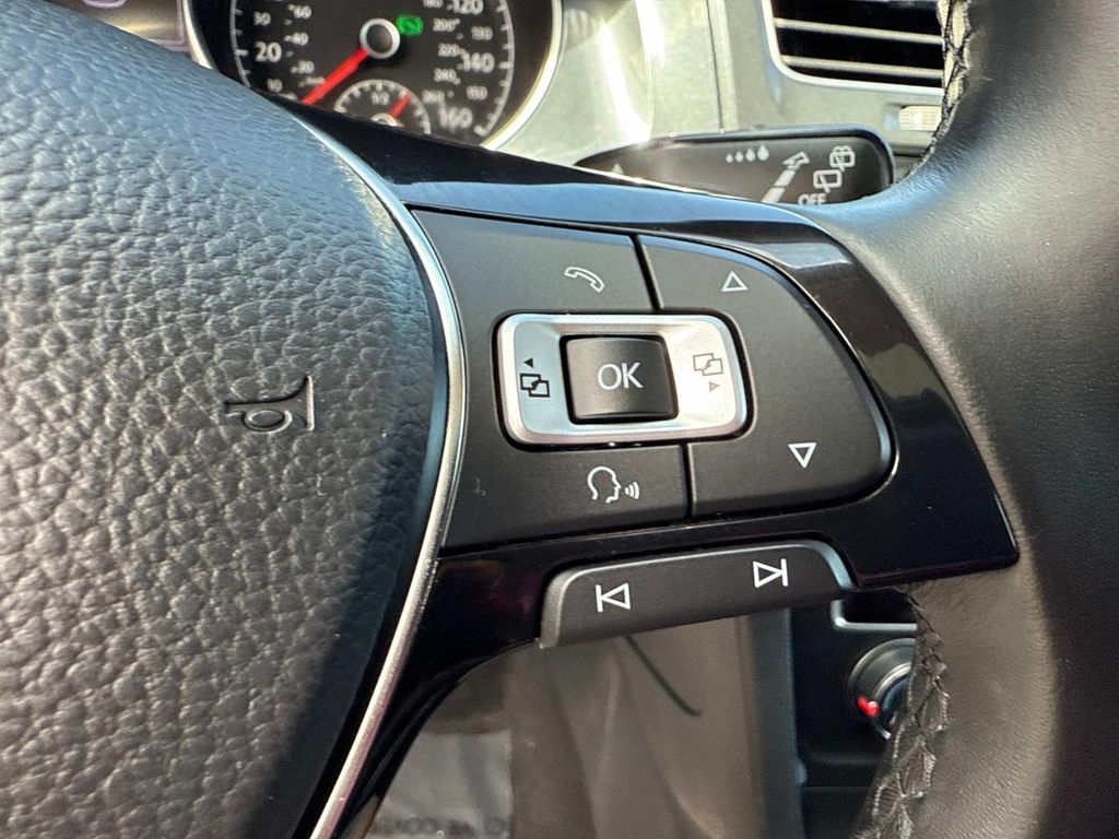 2018 Volkswagen Golf TSI SE photo 31
