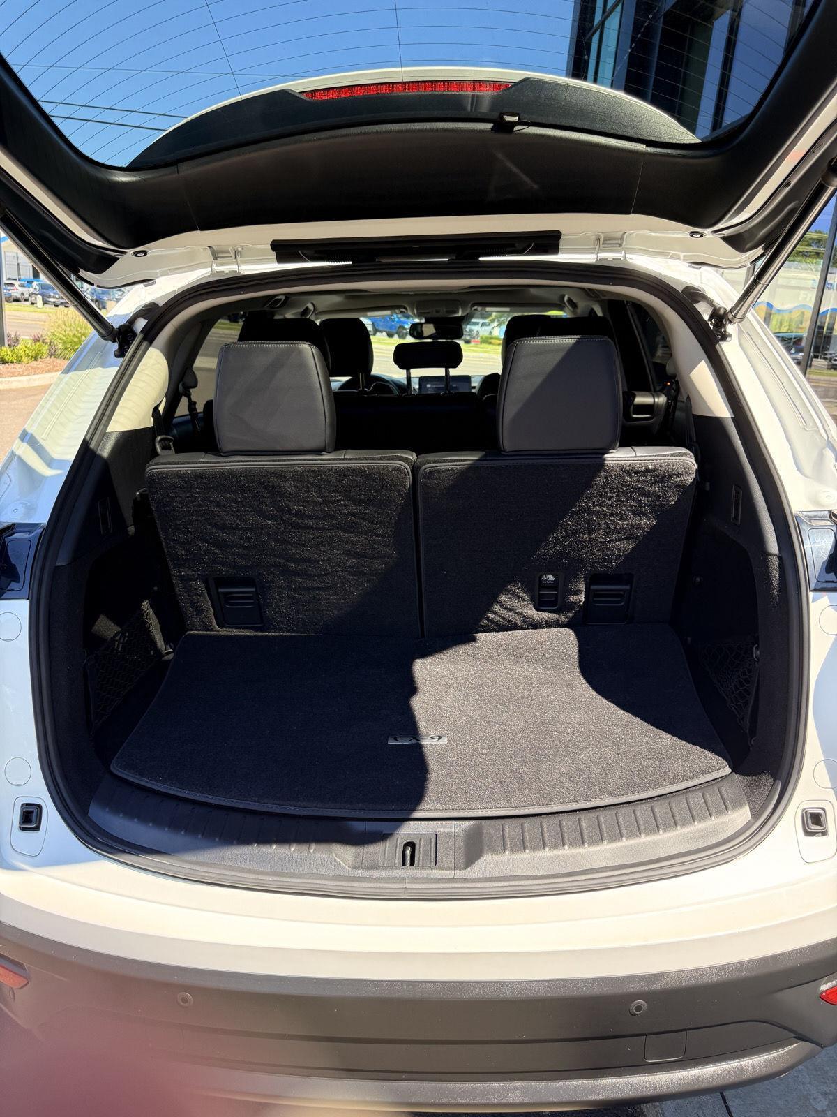 2022 Mazda CX-9 Touring photo 13