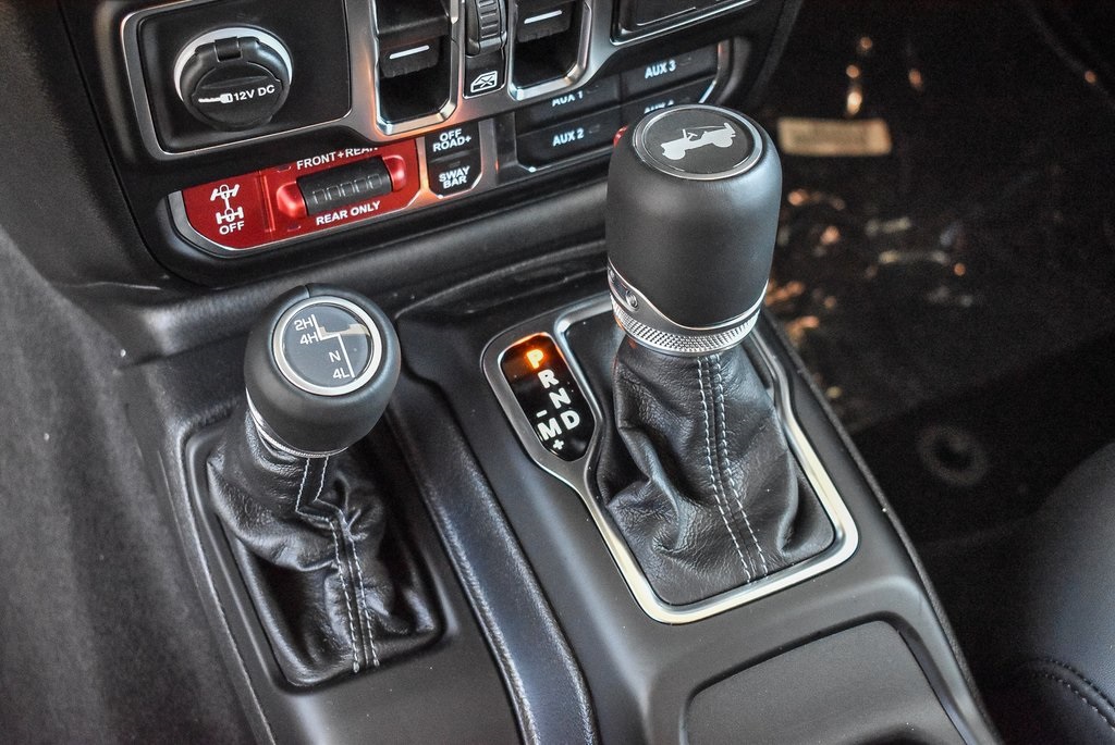 2025 Jeep Wrangler Rubicon photo 17