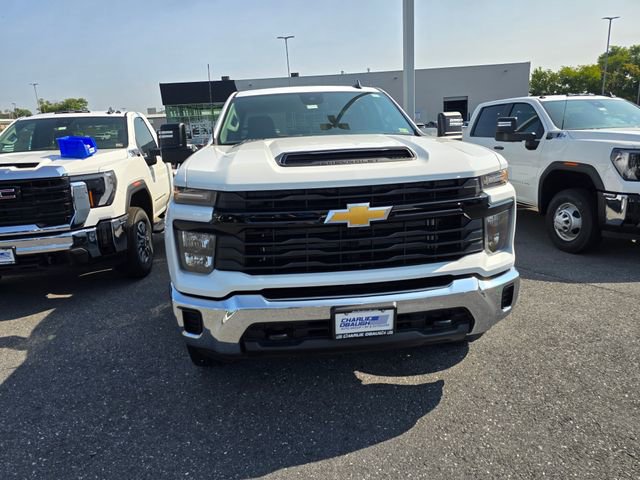 2025 Chevrolet Silverado 3500HD Work Truck photo 2