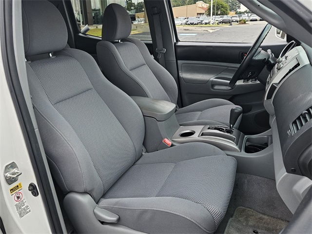 2009 Toyota Tacoma PreRunner photo 16