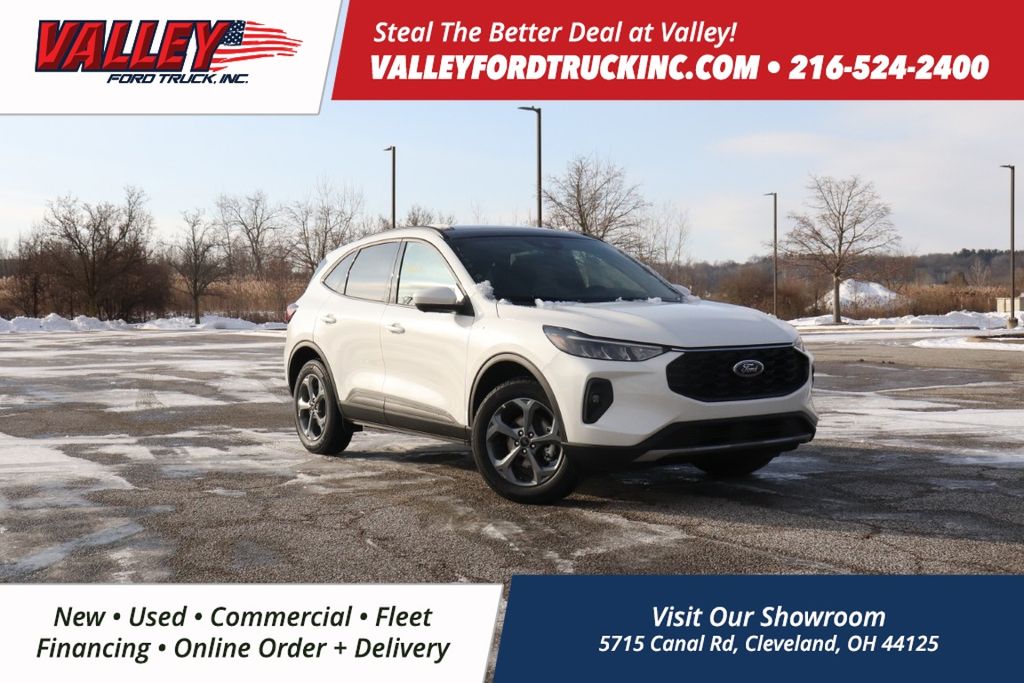 2026 Ford Escape ST-Line Select's photo