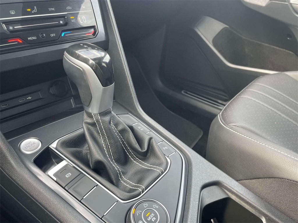 2022 Volkswagen Tiguan SE R-Line Black photo 26