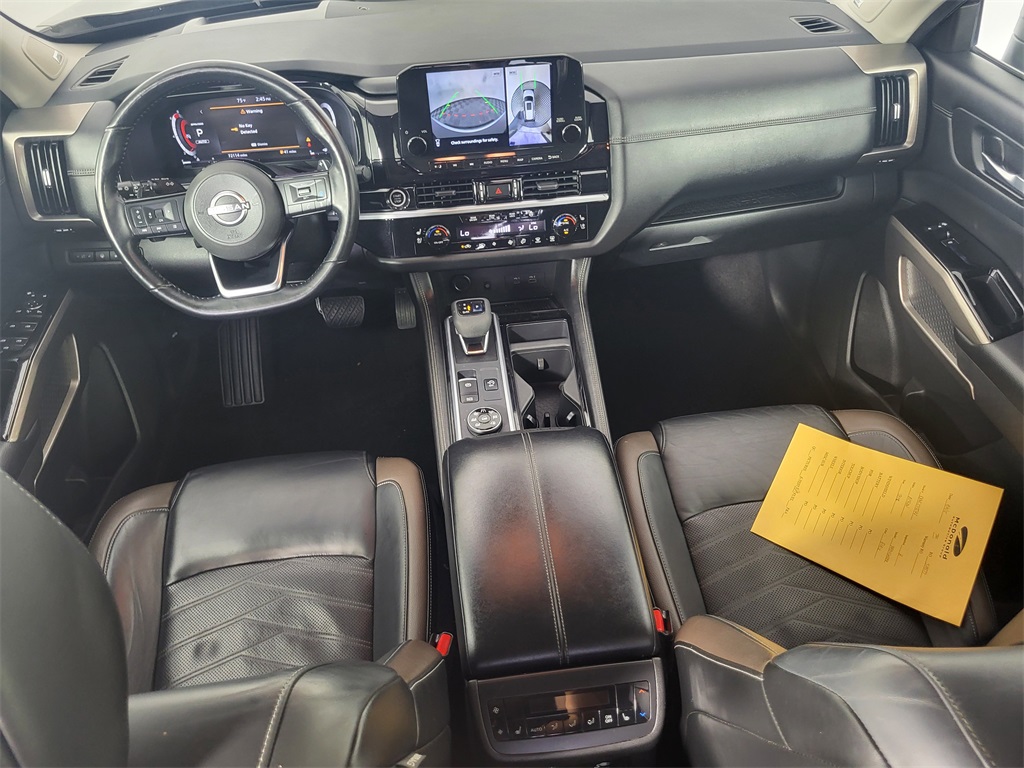2022 Nissan Pathfinder Platinum photo 19