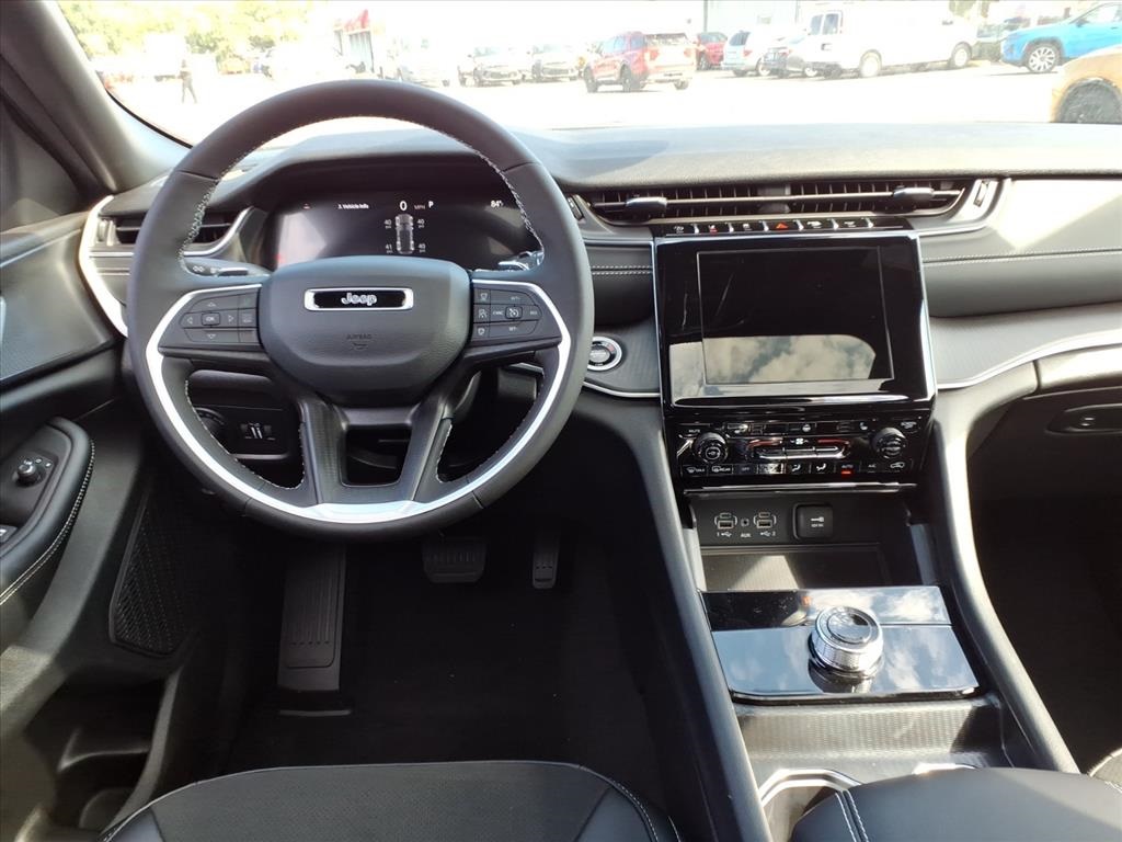 2025 Jeep Grand Cherokee Altitude X photo 11