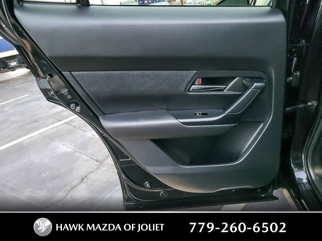 2023 MAZDA CX-50 - Image 17