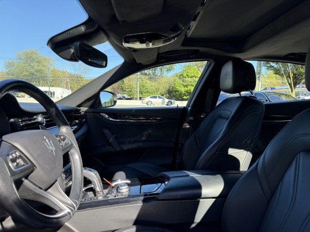2022 Maserati Quattroporte Modena Q4 photo 9