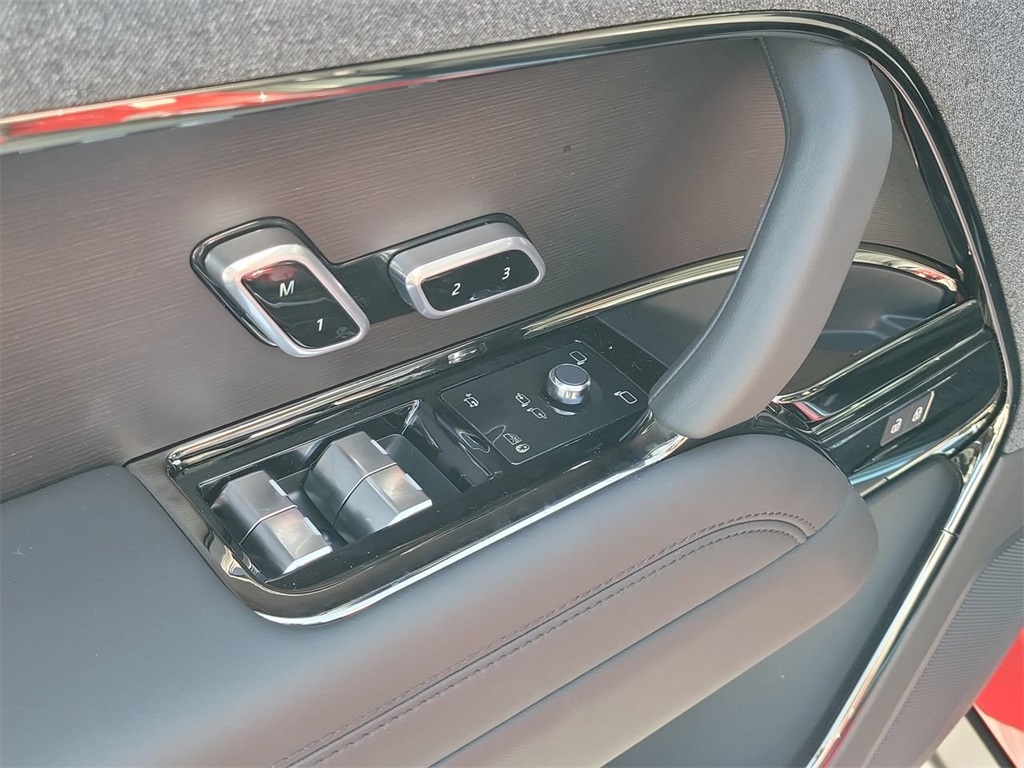 2025 Land Rover Range Rover Sport SE photo 20