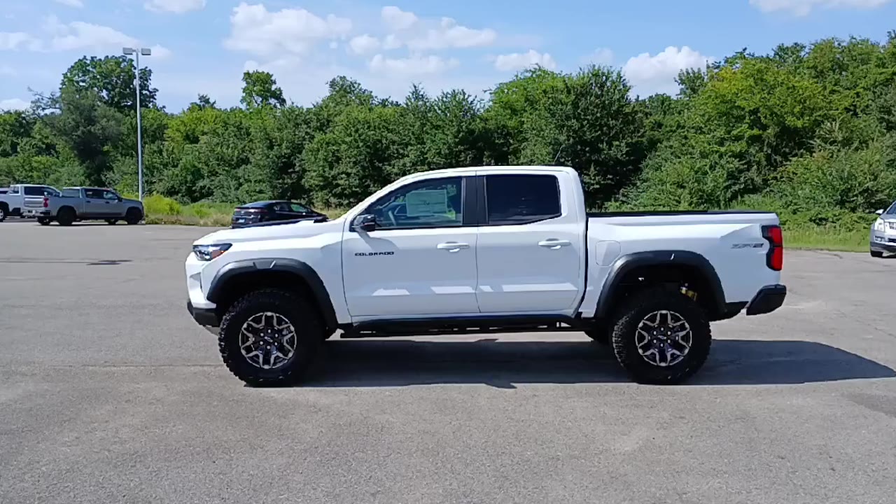 2025 Chevrolet Colorado ZR2 photo 4