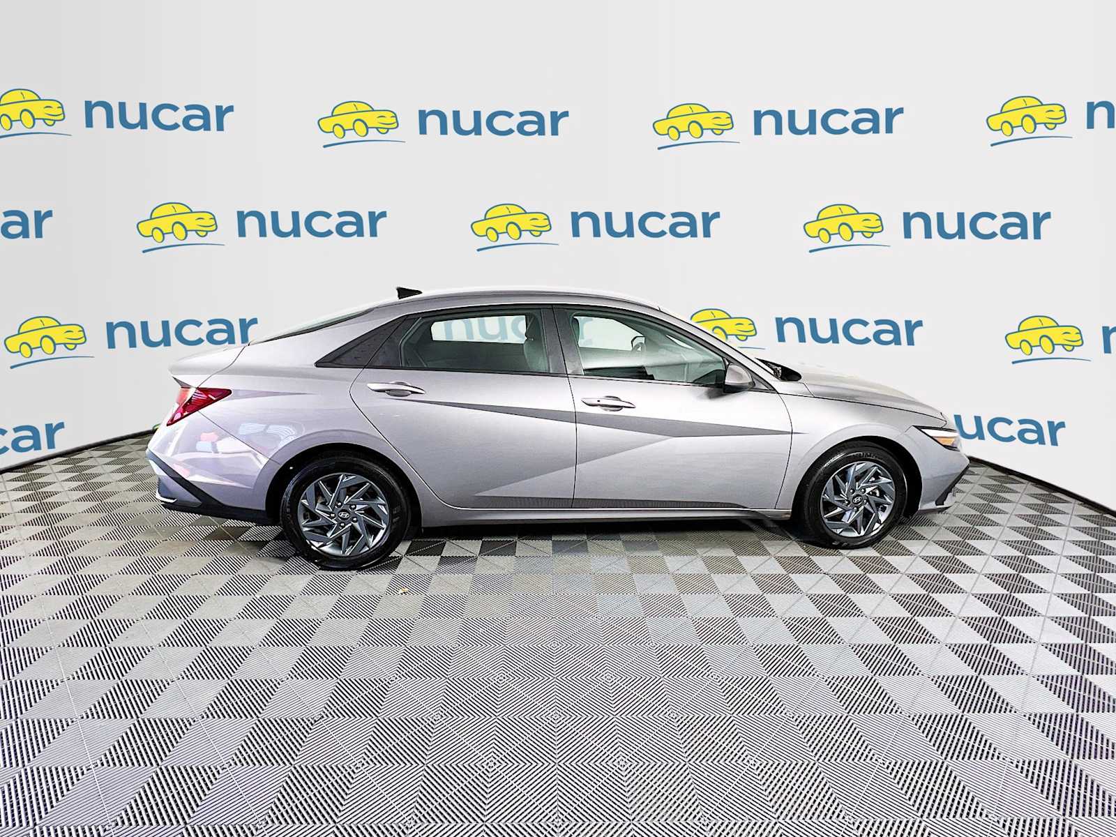 2024 Hyundai Elantra SEL photo 8