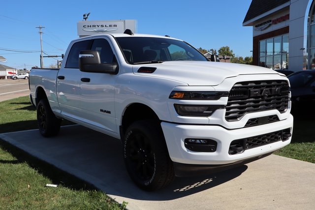2025 Ram 2500 Big Horn photo 3
