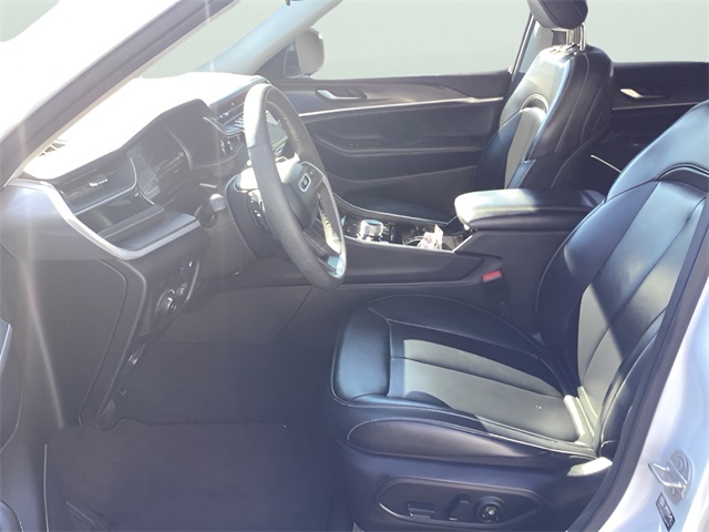 2023 Jeep Cherokee 4xe photo 16