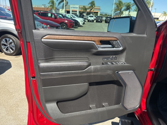 2022 Chevrolet Silverado 1500 High Country photo 13