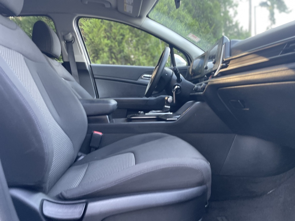2024 Kia Sportage LX photo 18