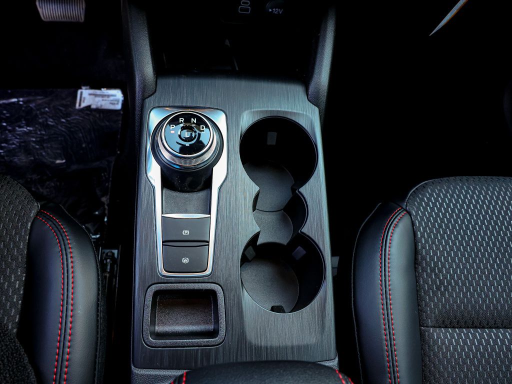 2025 Ford Escape ST-Line Select photo 10