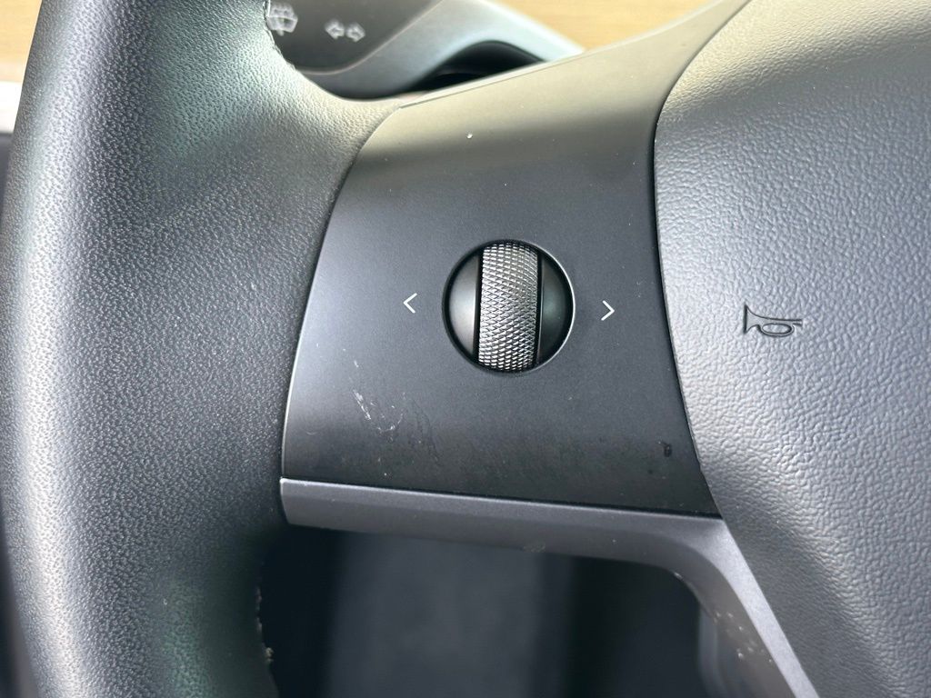2022 Tesla Model 3 Long Range photo 13