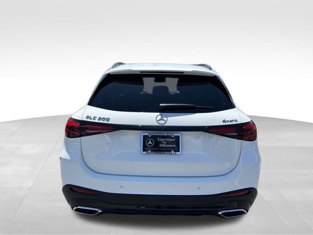 2025 Mercedes Benz GLC 300 4MATIC photo 4