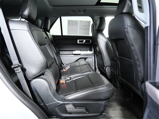 2023 Ford Explorer XLT photo 11