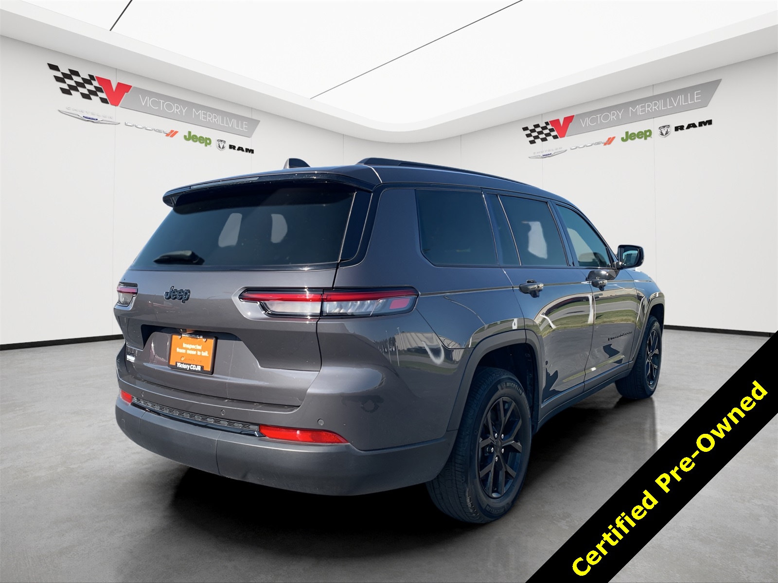 2024 Jeep Grand Cherokee Altitude photo 3
