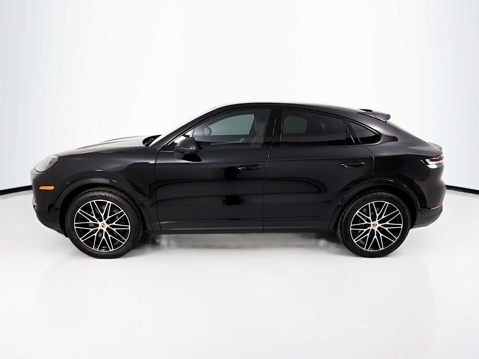 2026 Porsche Cayenne Coupe photo 2