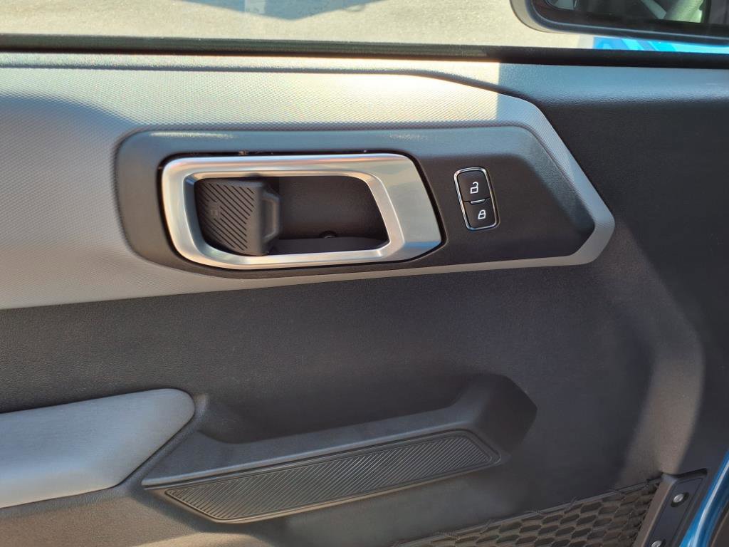 2023 Ford Bronco Base photo 10