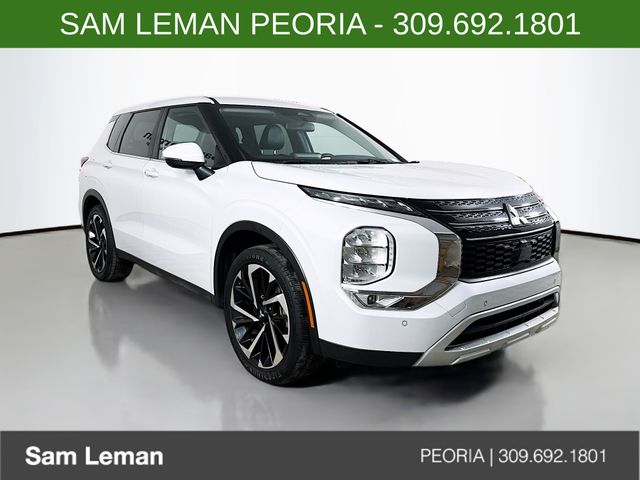 2024 Mitsubishi Outlander SE's photo