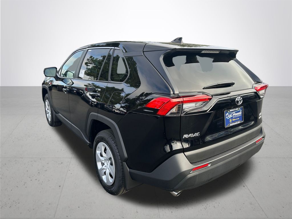 2025 Toyota RAV4 LE photo 9