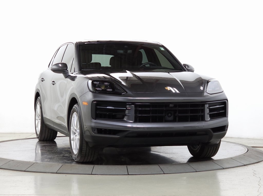 2024 Porsche Cayenne Base's photo