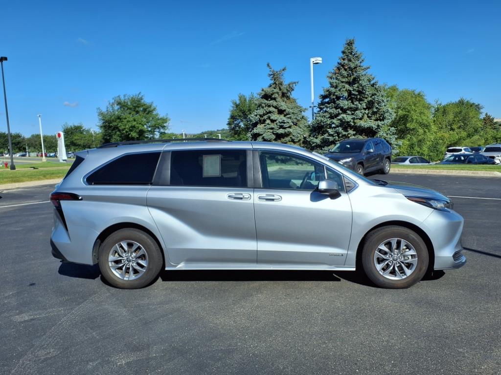 Certified 2021 Toyota Sienna LE with VIN 5TDKSKFC1MS036170 for sale in Burnsville, Minnesota
