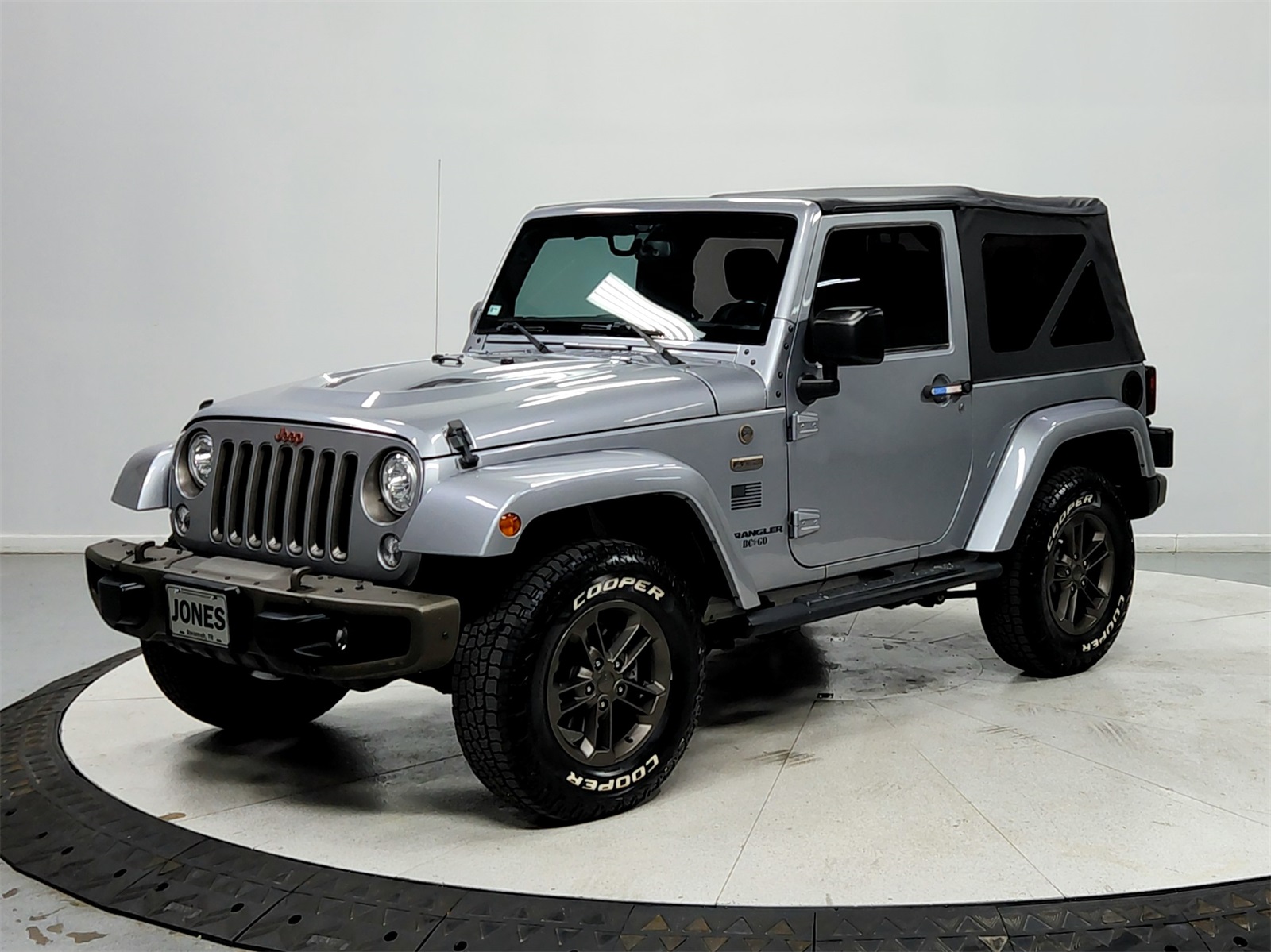 2017 Jeep Wrangler Anniversary Edition photo 3