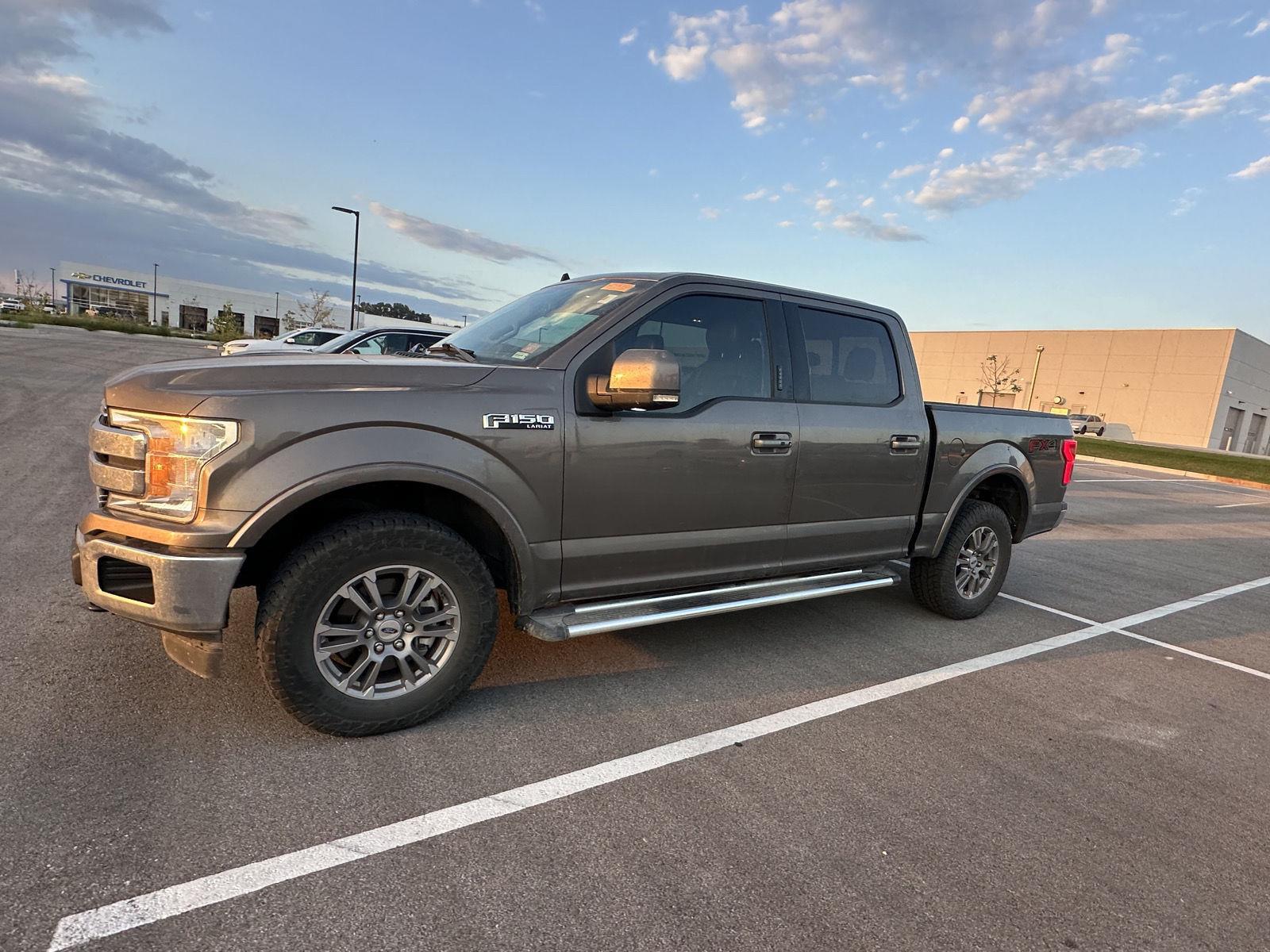 2019 Ford F-150 Lariat photo 2