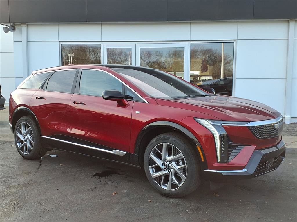 2026 Cadillac OPTIQ Luxury's photo