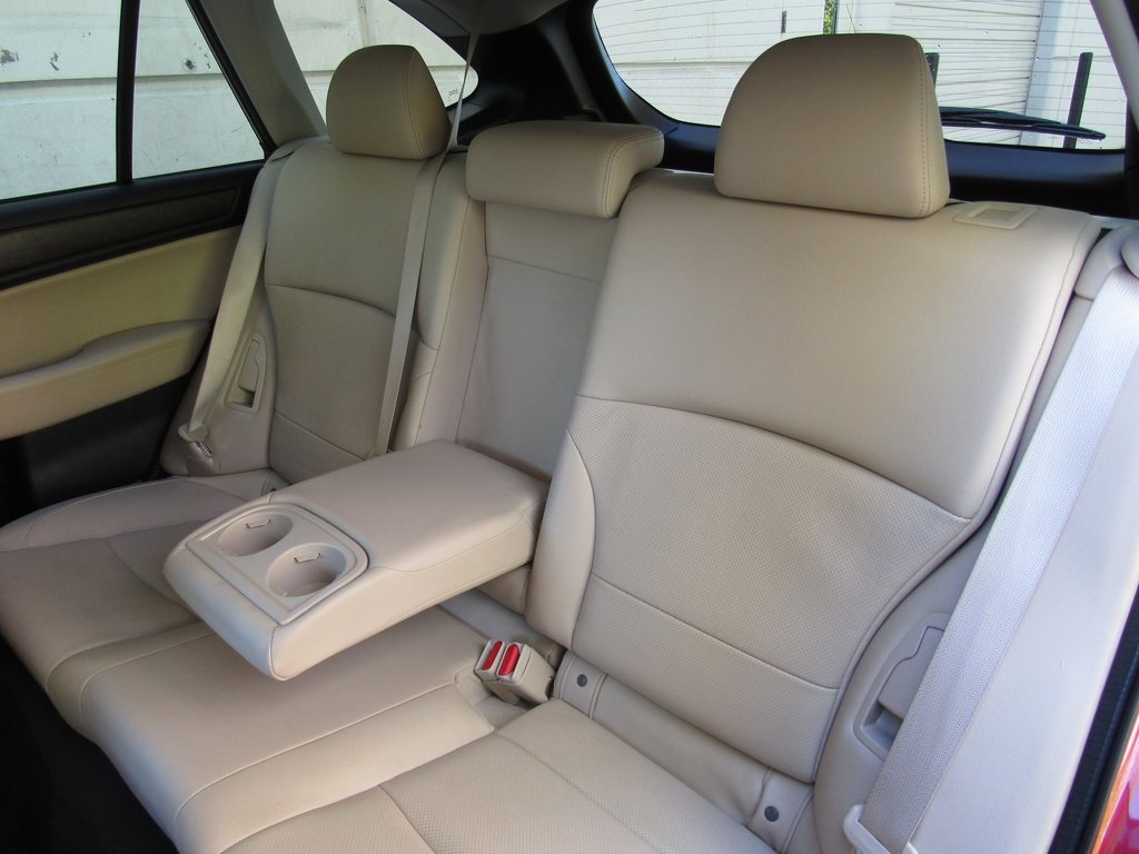 2016 Subaru Outback Limited photo 16