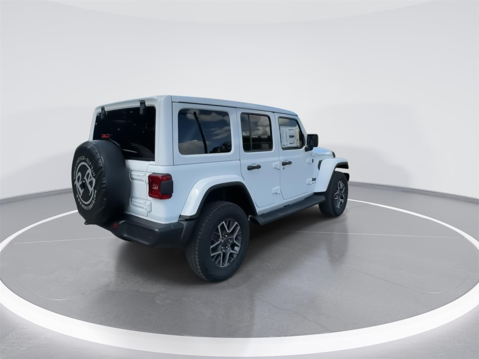 2025 Jeep Wrangler Sahara photo 8