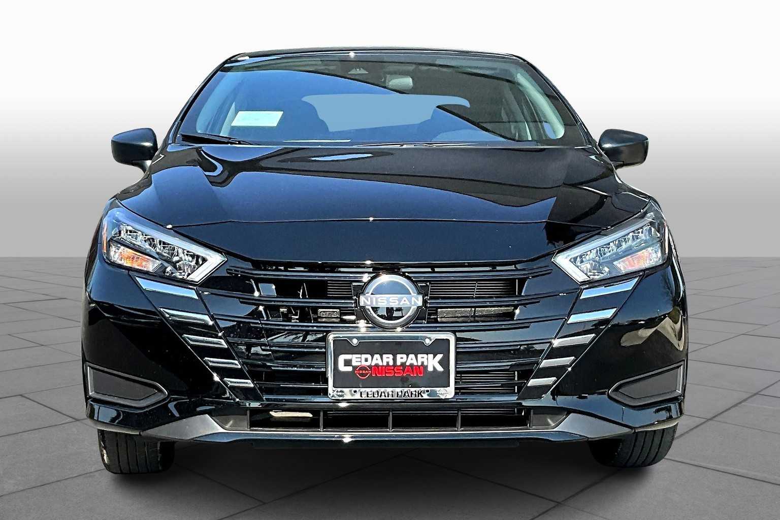 2025 Nissan Versa S photo 3