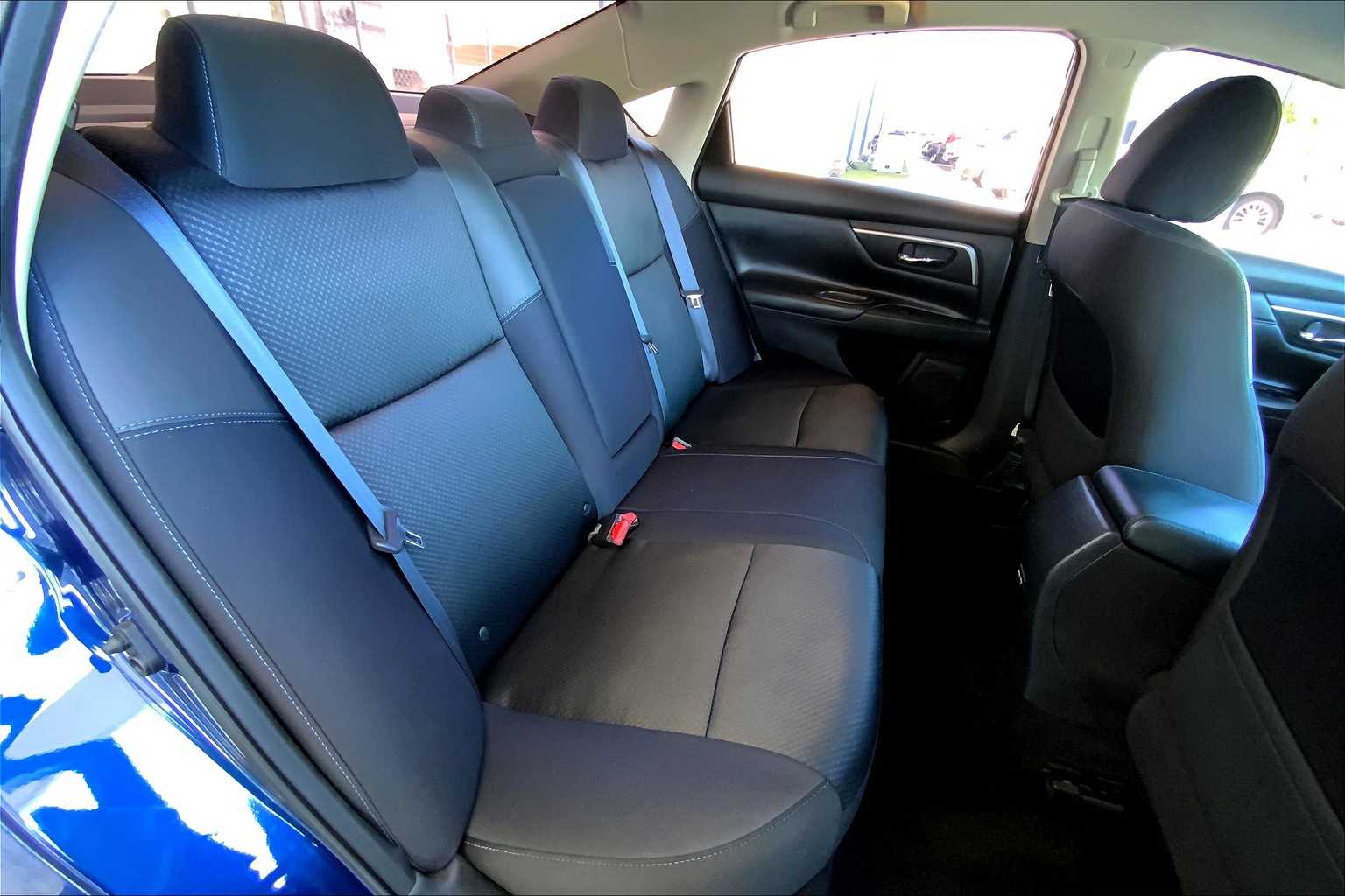 2018 Nissan Altima 2.5 SR photo 19