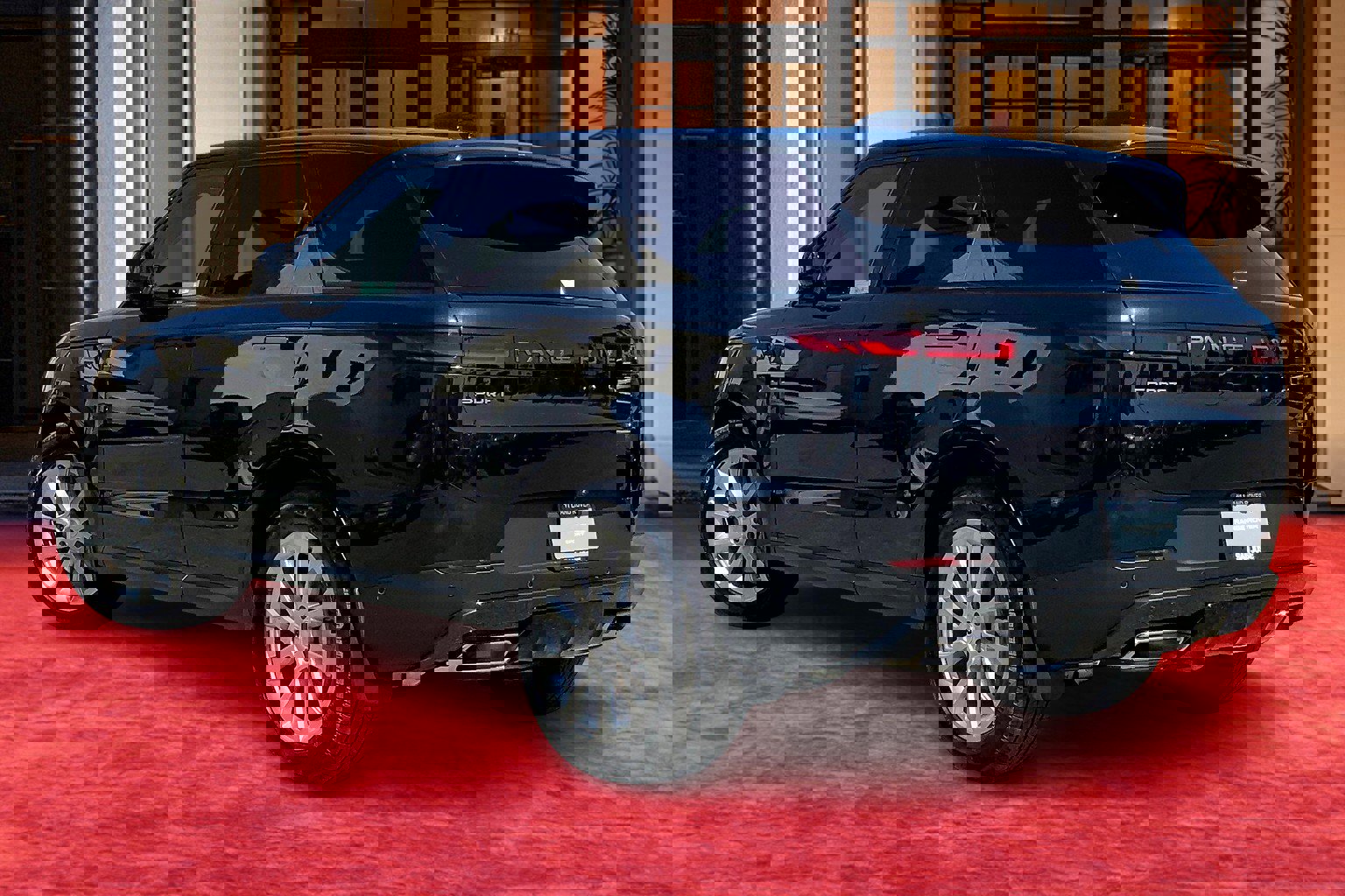 2025 Land Rover Range Rover Sport SE photo 3
