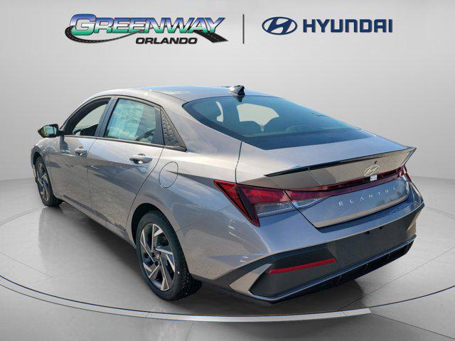2025 Hyundai Elantra SEL Sport photo 3