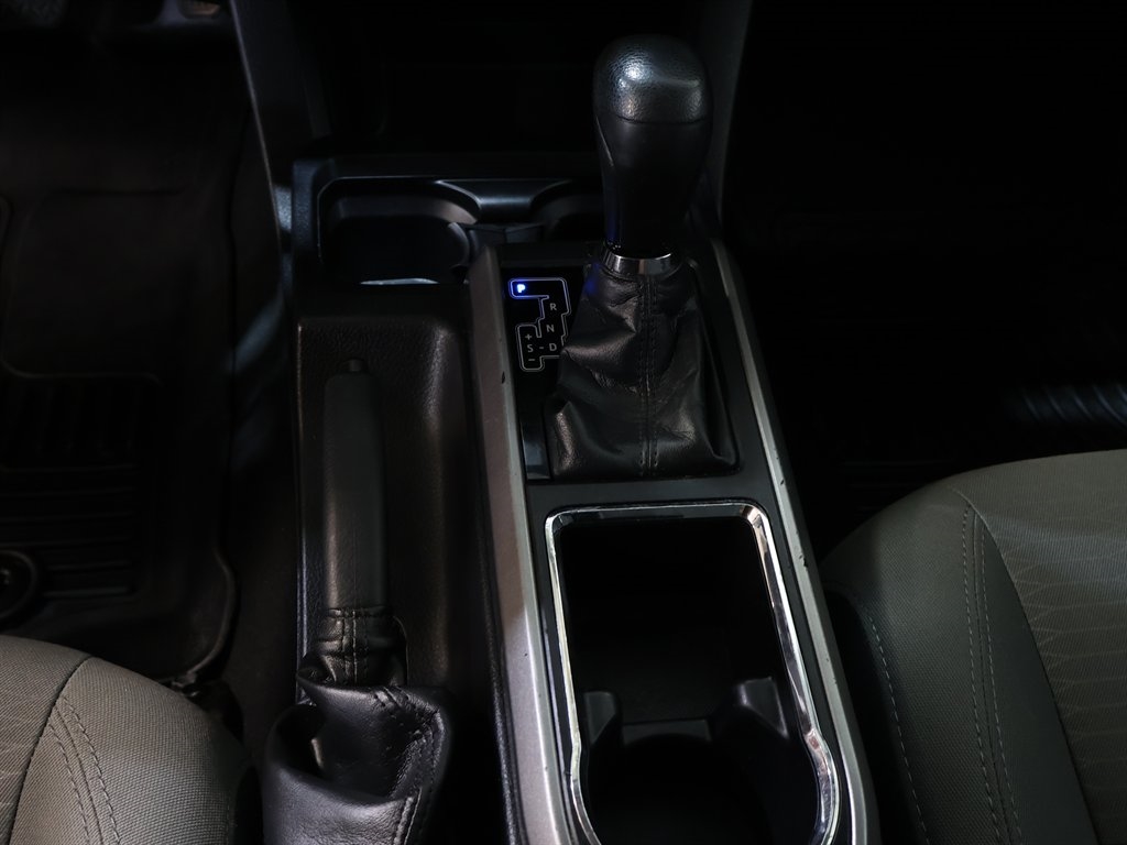 2018 Toyota Tacoma SR5 Access Cab V6 4x4 photo 18