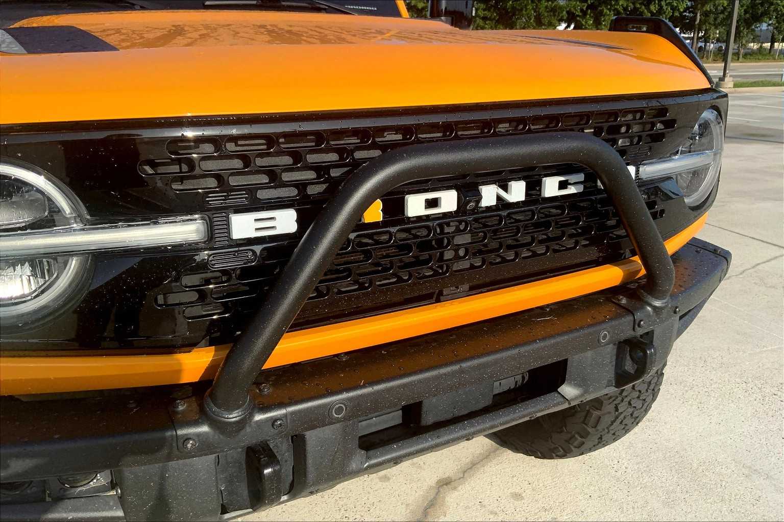 2021 Ford Bronco First Edition photo 25