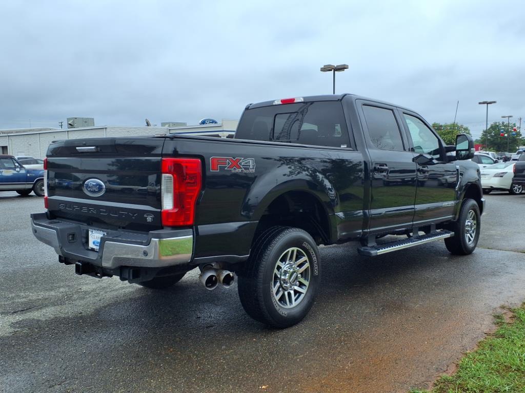 2019 Ford F-250 Lariat photo 16